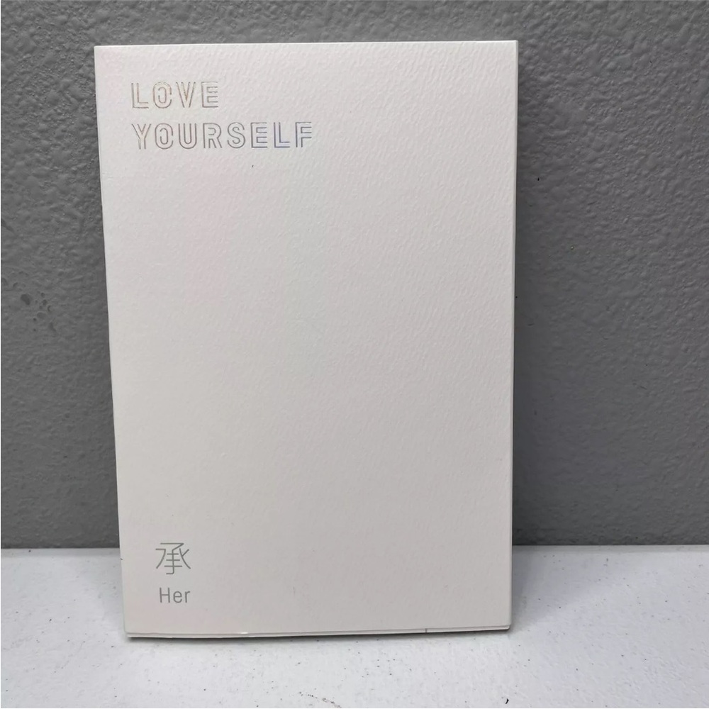 BTS LOVE YOURSELF Her Album
(BTS1)